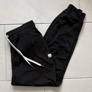 Vuori Women’s Black Jogger Pants